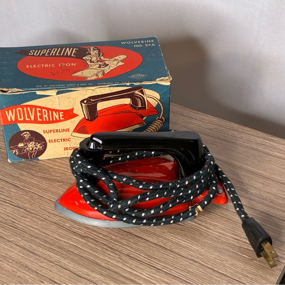 Vintage Wolverine Red and Black Superline Sunny Suzy Electric Iron in Box